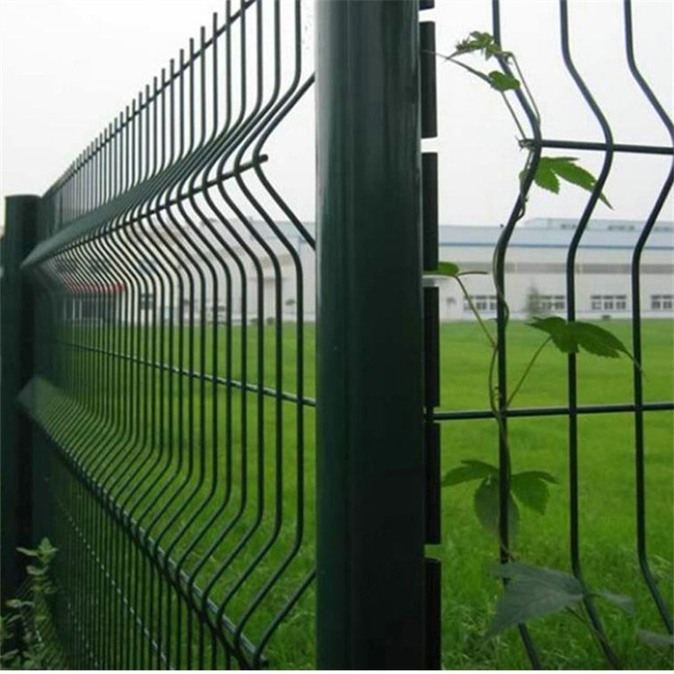 桃型柱防護網案例展示圖片2